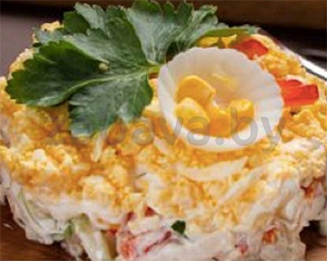 Салат «С копченой курицей и овощами», 1 кг